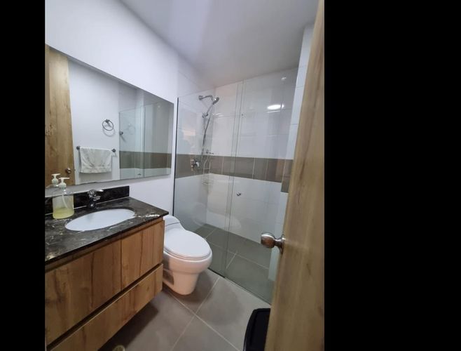 Apartamento de 3 alcobas en arriendo en Loma Del Esmeraldal, Envigado, 130 m² · foto 6 de 11