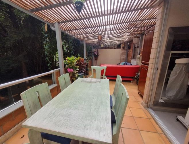 Apartamento de 3 alcobas en arriendo en Loma Del Esmeraldal, Envigado, 130 m² · foto 3 de 11