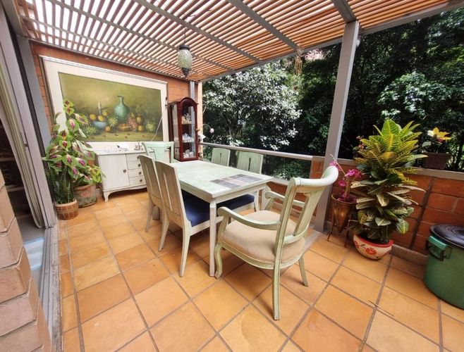 Apartamento de 3 alcobas en arriendo en Loma Del Esmeraldal, Envigado, 130 m² · foto 4 de 11