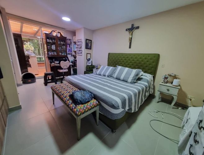 Apartamento de 3 alcobas en arriendo en Loma Del Esmeraldal, Envigado, 130 m² · foto 8 de 11