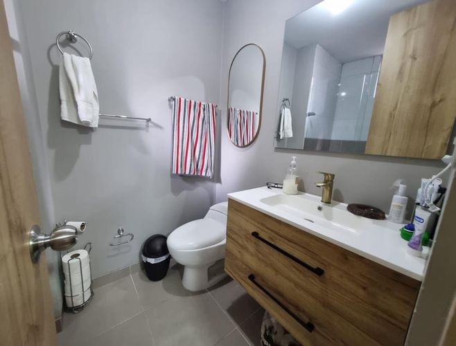 Apartamento de 3 alcobas en arriendo en Loma Del Esmeraldal, Envigado, 130 m² · foto 9 de 11