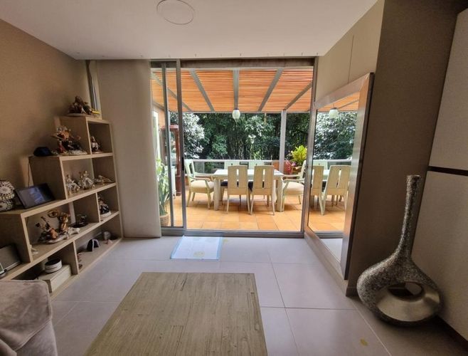 Apartamento de 3 alcobas en arriendo en Loma Del Esmeraldal, Envigado, 130 m² · foto 2 de 11