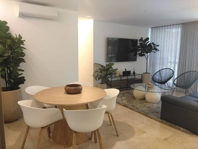 Apartamento de 3 alcobas en venta en Lalinde, Medellín, 155 m² · foto 4 de 24