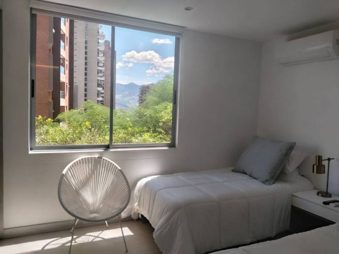 Apartamento de 3 alcobas en venta en Lalinde, Medellín, 155 m² · foto 18 de 24