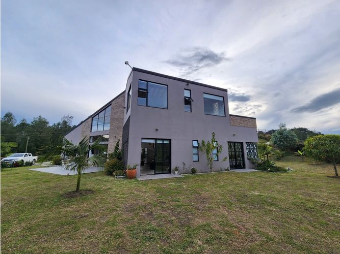 Finca en venta en El Retiro, 380 m² · foto 2 de 24