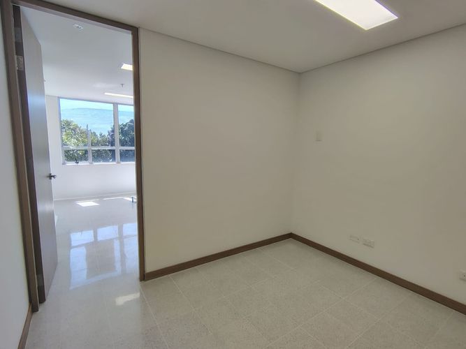 Oficina en arriendo en El Velódromo, Medellín, 30 m² · foto 8 de 10