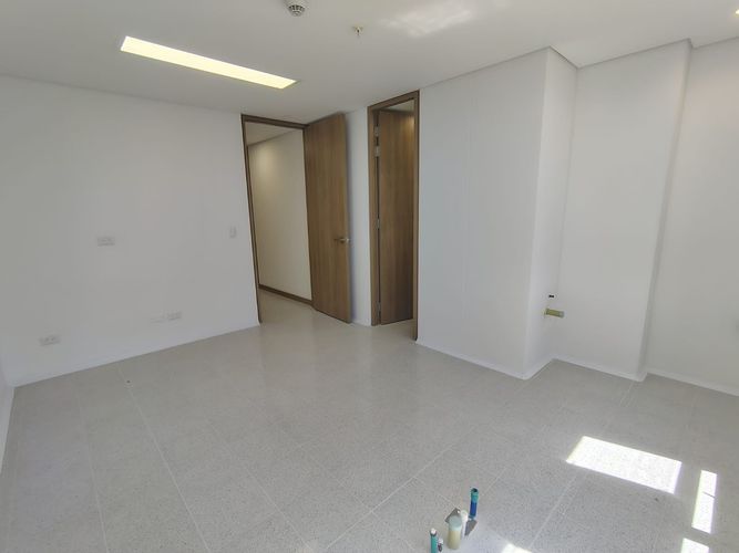 Oficina en arriendo en El Velódromo, Medellín, 30 m² · foto 3 de 10