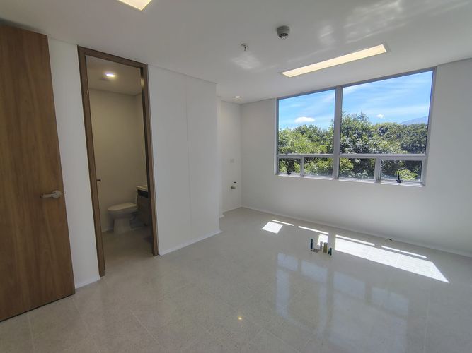 Oficina en arriendo en El Velódromo, Medellín, 30 m² · foto 6 de 10
