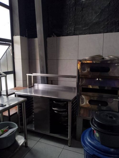 Local en venta en Los Colores, Medellín, 160 m² · foto 4 de 11