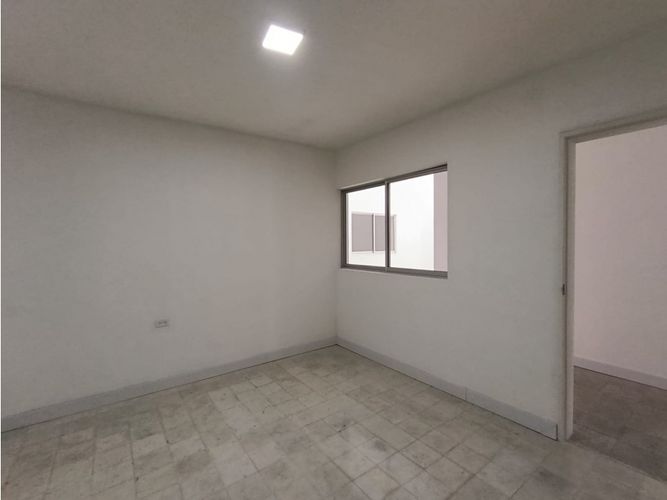 Casa de 4 alcobas en venta en Estadio, Medellín, 161 m² · foto 3 de 17