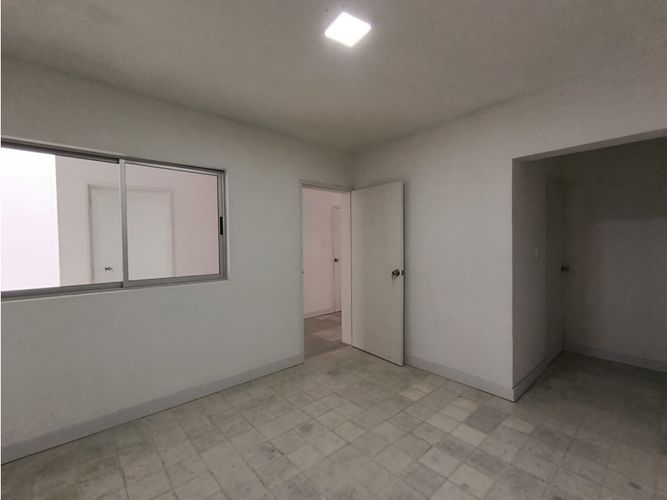 Casa de 4 alcobas en venta en Estadio, Medellín, 161 m² · foto 4 de 17