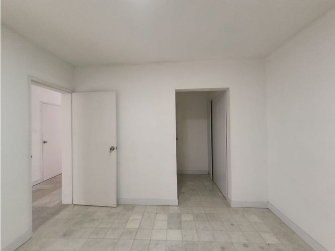 Casa de 4 alcobas en venta en Estadio, Medellín, 161 m² · foto 5 de 17
