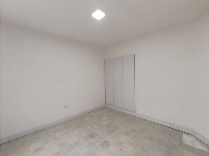 Casa de 4 alcobas en venta en Estadio, Medellín, 161 m² · foto 7 de 17