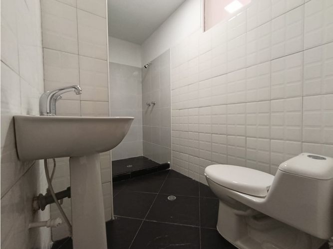Casa de 4 alcobas en venta en Estadio, Medellín, 161 m² · foto 14 de 17