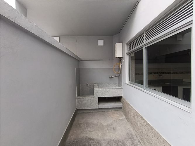 Casa de 4 alcobas en venta en Estadio, Medellín, 161 m² · foto 15 de 17