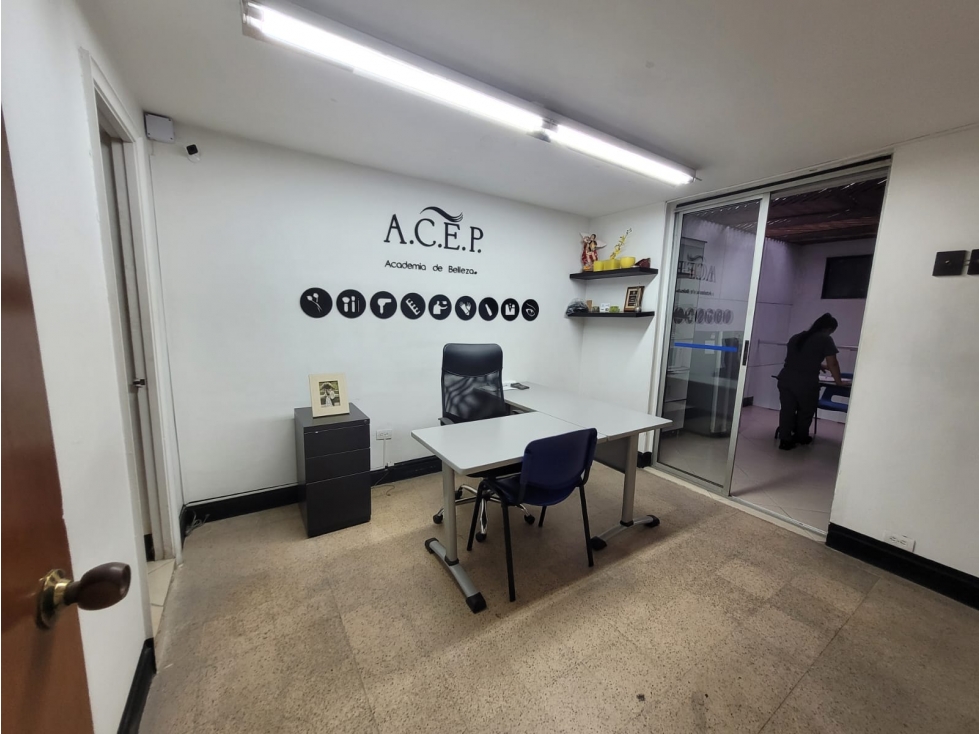 Local comercial en venta en La candelaria, Medellín 2