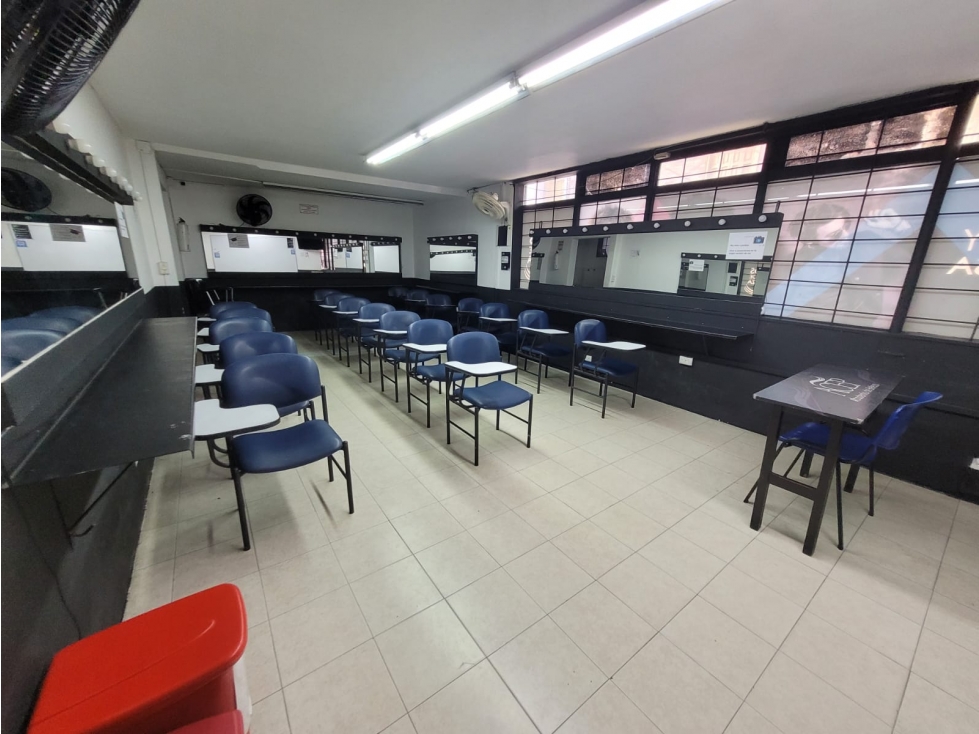Local comercial en venta en La candelaria, Medellín 4