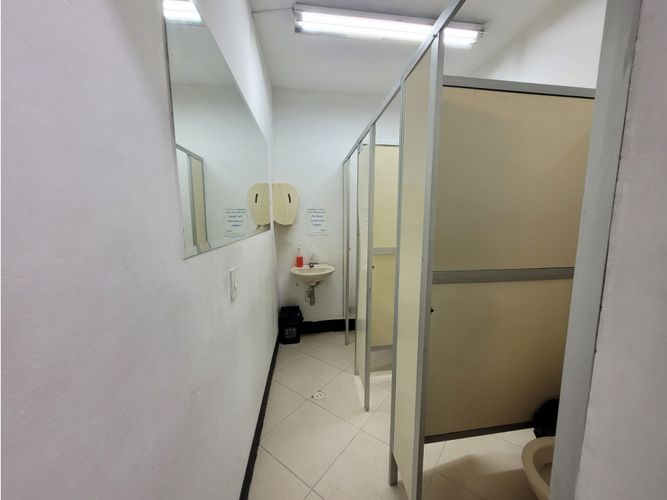 Local en venta en La Candelaria, Medellín, 386 m² · foto 17 de 18