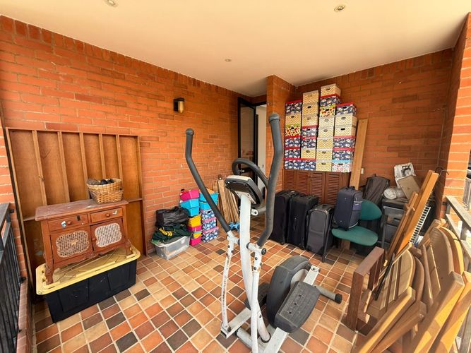 Casa de 3 alcobas en venta en El Castillo, Jamundí, 224 m² · foto 2 de 24