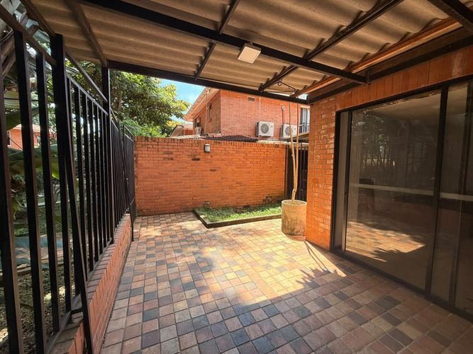 Casa de 3 alcobas en venta en El Castillo, Jamundí, 224 m² · foto 22 de 24