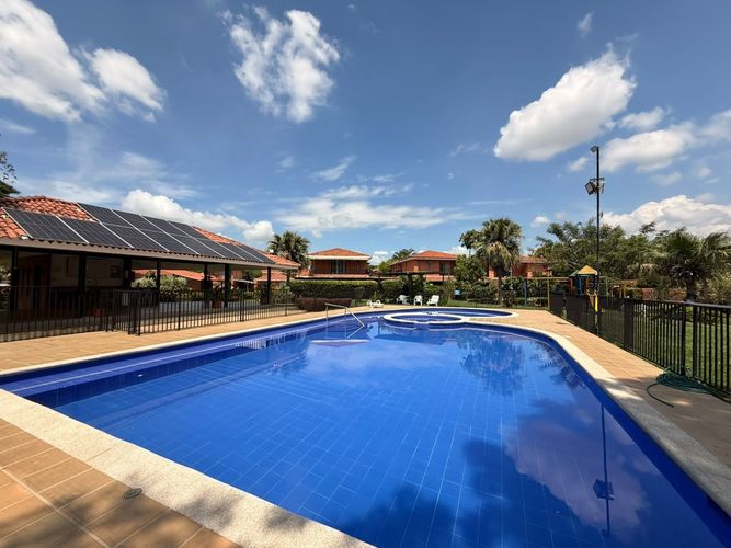 Casa de 3 alcobas en venta en El Castillo, Jamundí, 224 m² · foto 24 de 24