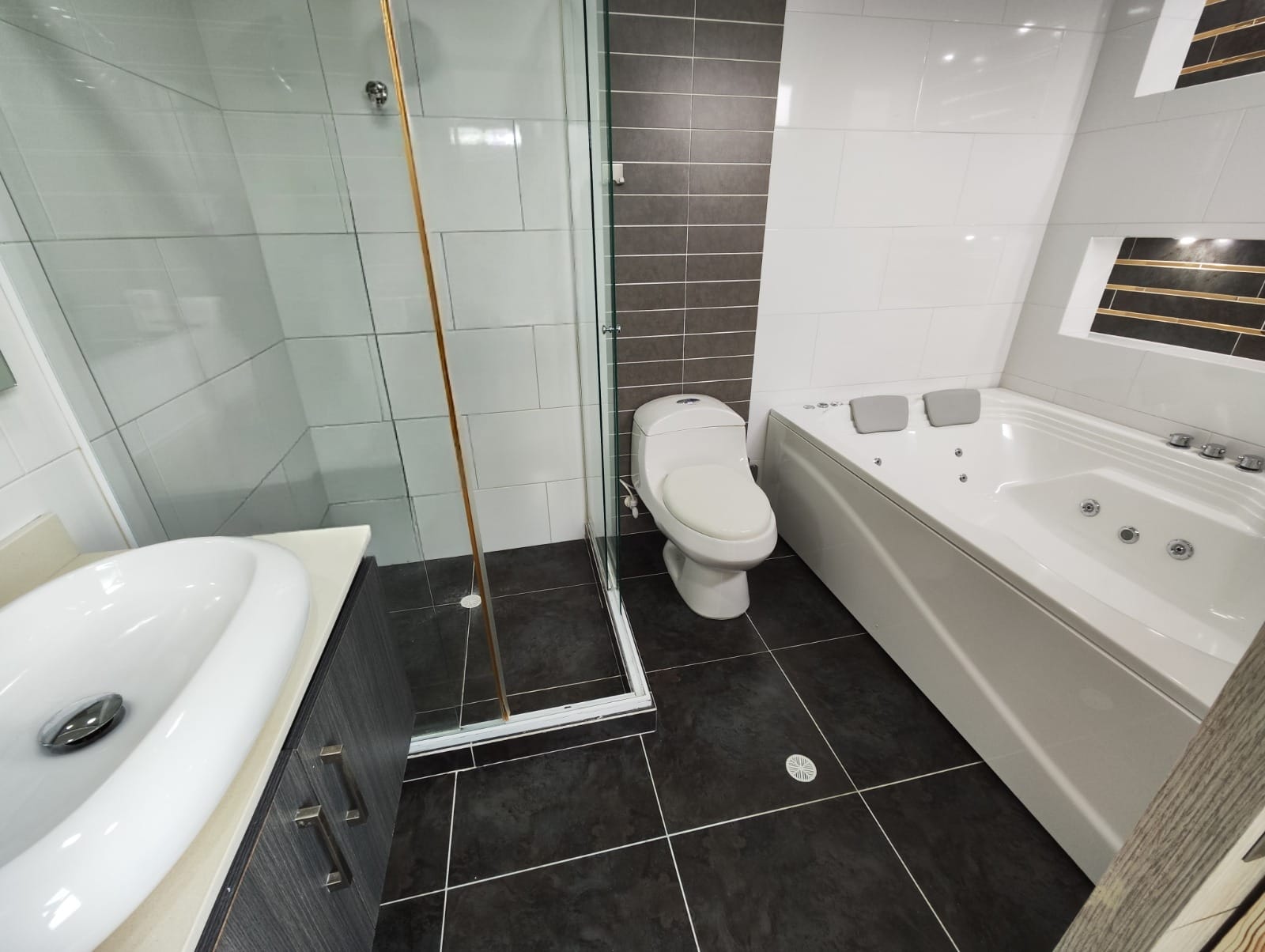 Apartamento en arriendo en La Castellana, Medellín · foto 14 de 20
