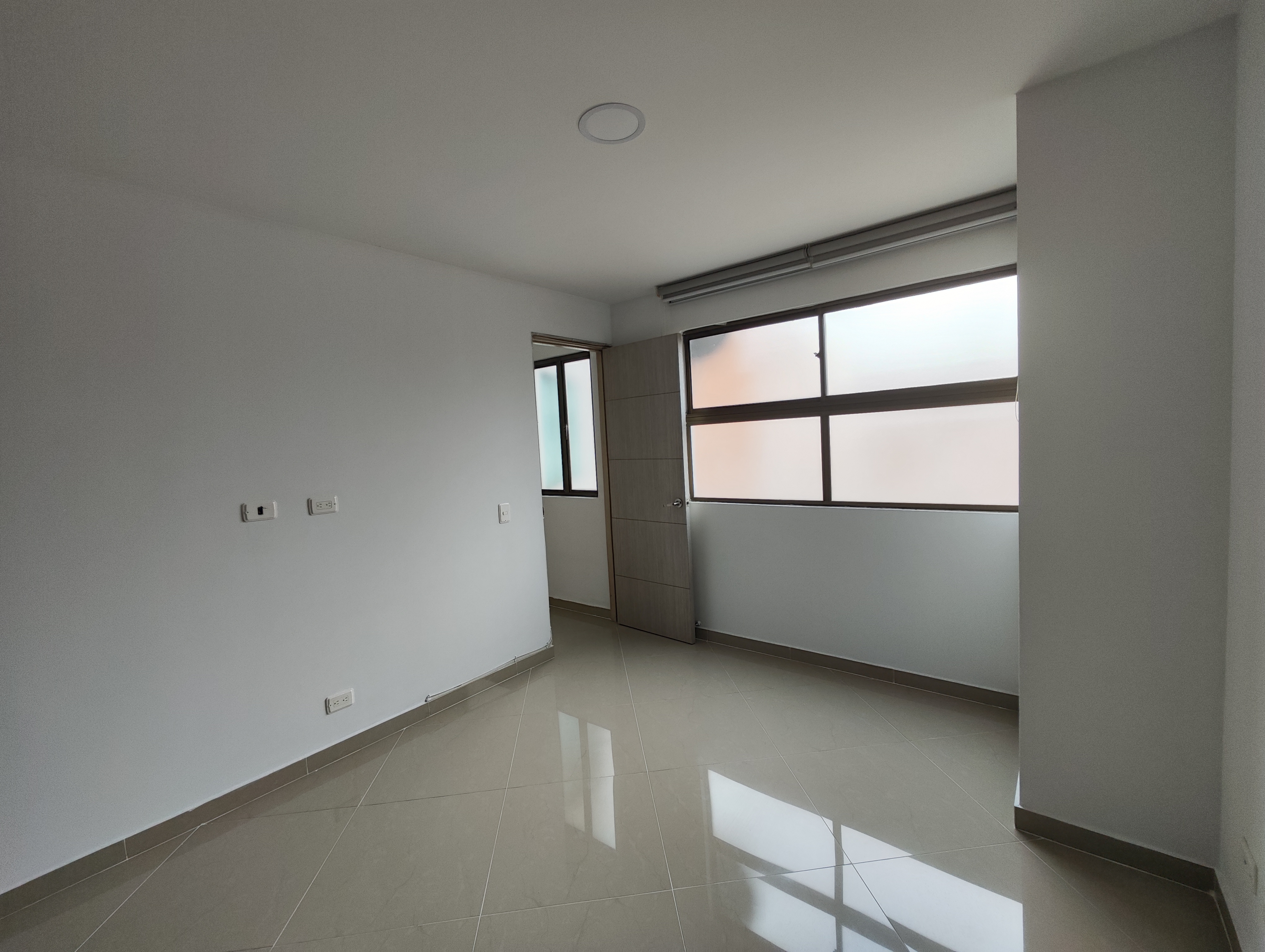 Apartamento en arriendo en La Castellana, Medellín · foto 17 de 20