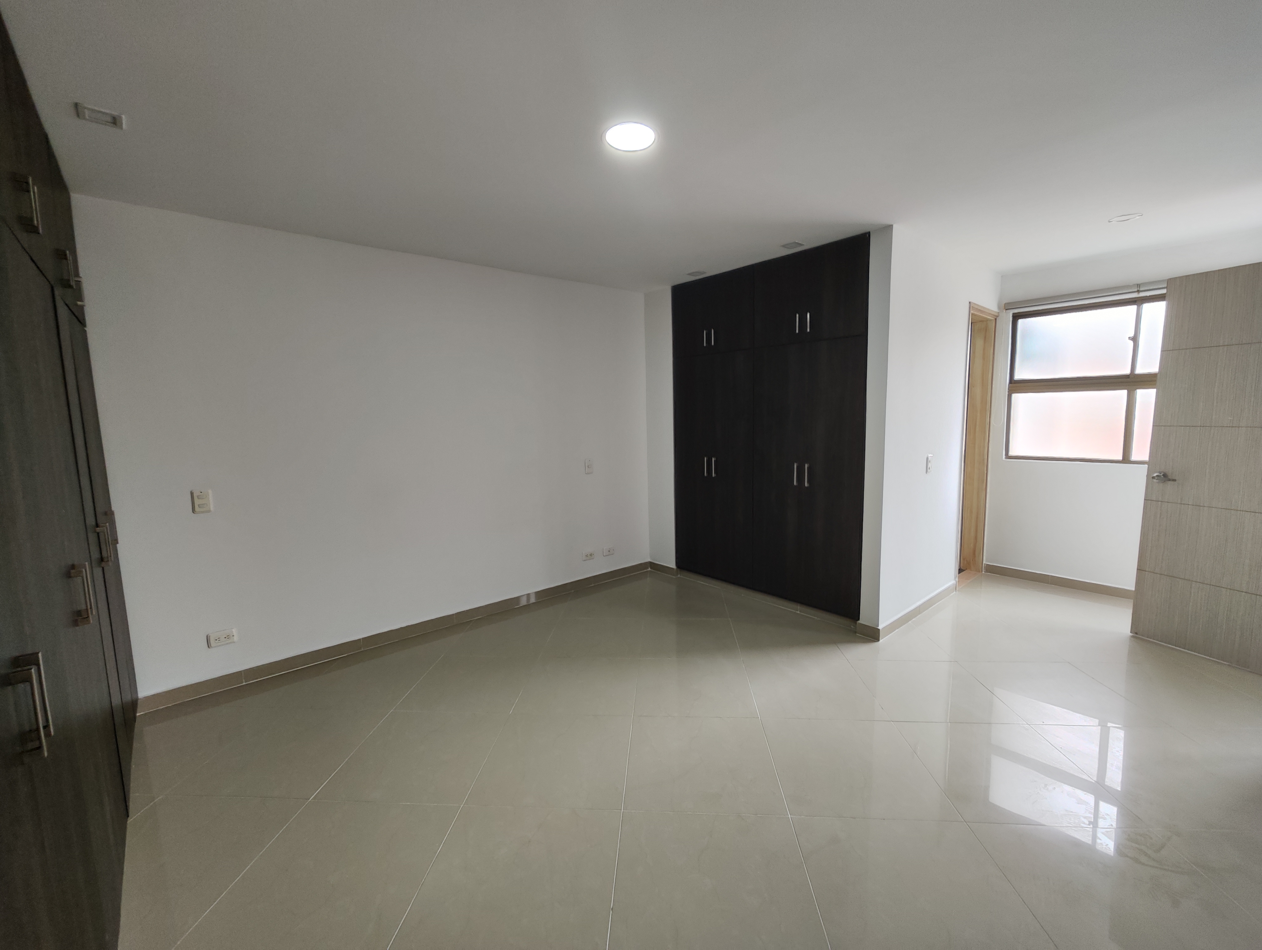 Apartamento en arriendo en La Castellana, Medellín · foto 19 de 20