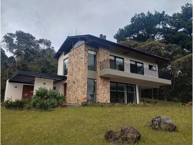 $2.800.000.000 en Lomitas