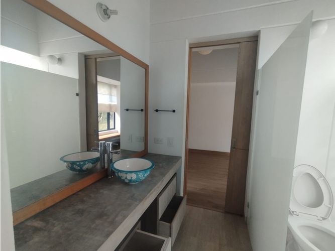 Casa de 5 alcobas en venta en Lomitas, La Ceja, 309 m² · foto 10 de 24