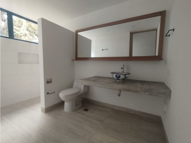 Casa de 5 alcobas en venta en Lomitas, La Ceja, 309 m² · foto 21 de 24