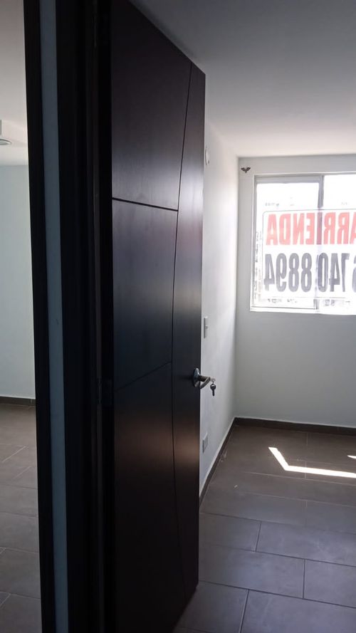 Apartamento de 3 alcobas en venta en Potrero Grande, Madrid, 54 m² · foto 10 de 18