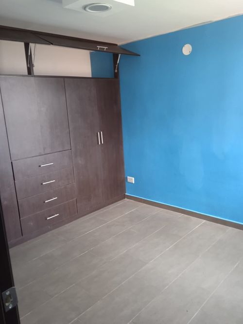 Apartamento de 3 alcobas en venta en Potrero Grande, Madrid, 54 m² · foto 5 de 18