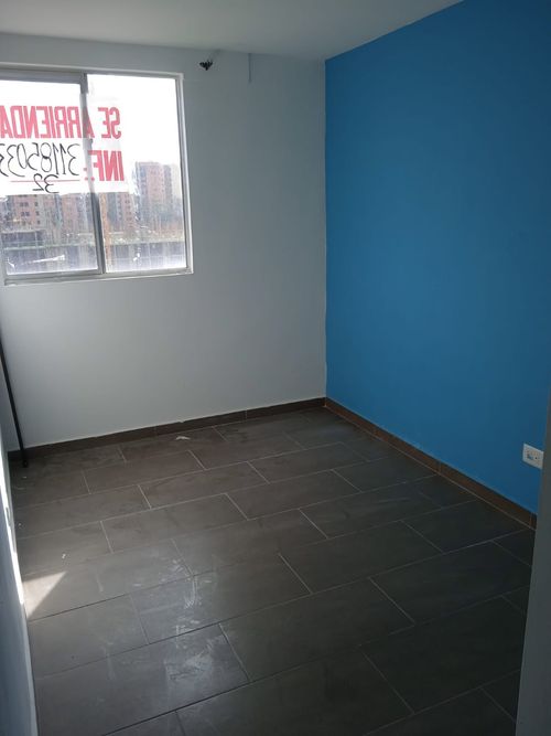 Apartamento de 3 alcobas en venta en Potrero Grande, Madrid, 54 m² · foto 8 de 18