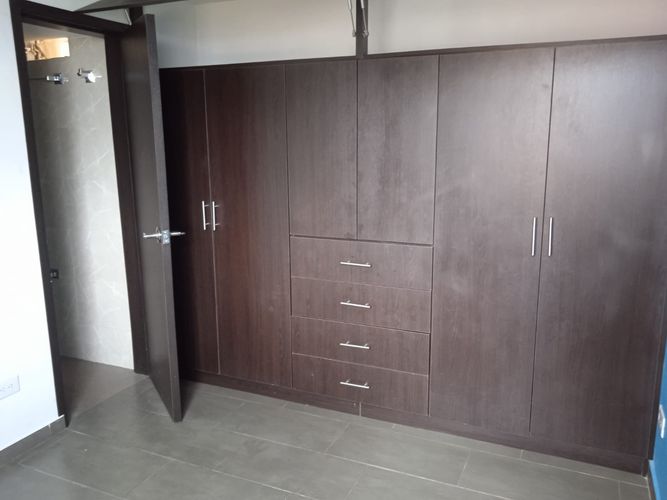 Apartamento de 3 alcobas en venta en Potrero Grande, Madrid, 54 m² · foto 6 de 18