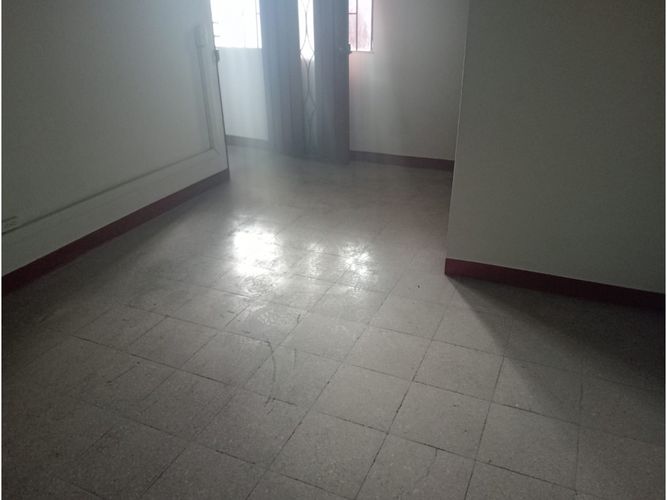 Bodega en arriendo en Caribe, Medellín, 530 m² · foto 10 de 12