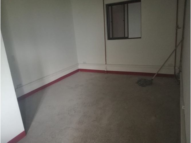 Bodega en arriendo en Caribe, Medellín, 530 m² · foto 11 de 12