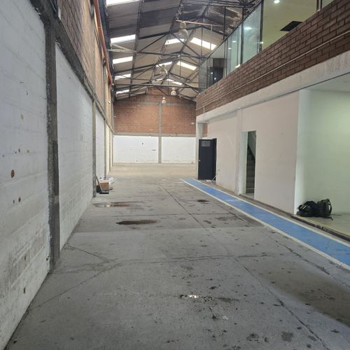 Bodega en arriendo en El Chagualo, Medellín, 500 m² · foto 2 de 9