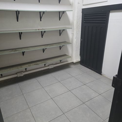 Bodega en arriendo en El Chagualo, Medellín, 500 m² · foto 5 de 9