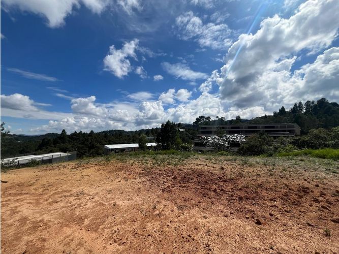 Lote en venta en Escobero, Envigado, 2111 m² · foto 5 de 8