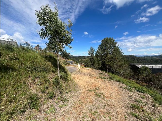 Lote en venta en Escobero, Envigado, 2111 m² · foto 7 de 8