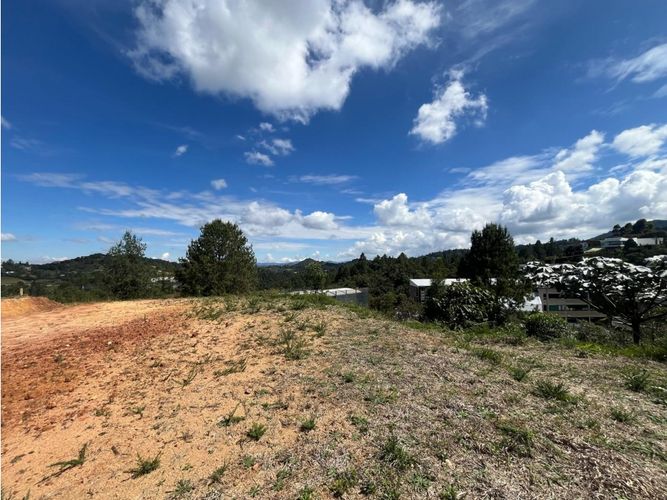 Lote en venta en Escobero, Envigado, 2111 m² · foto 8 de 8