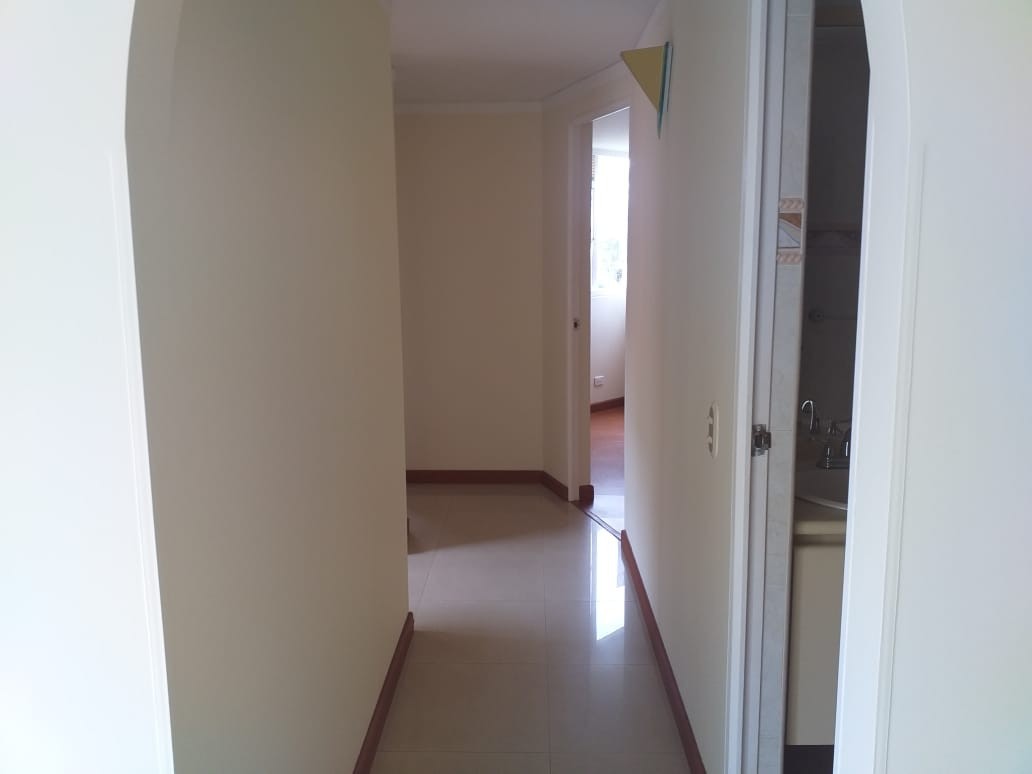 Apartamento en venta en La Liberia, Bogotá · foto 8 de 24