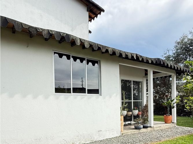 Finca en venta en La Hondita, Guarne, 375 m² · foto 4 de 8