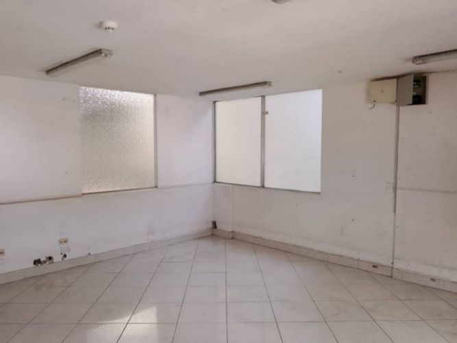 Bodega en arriendo en Colombia, Medellín, 310 m² · foto 9 de 13