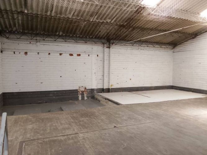 Bodega en arriendo en Colombia, Medellín, 310 m² · foto 11 de 13