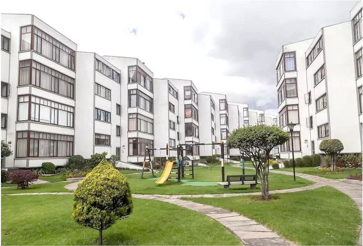 Apartamento de 3 alcobas en venta en Gran America, Bogotá, 136 m² · foto 2 de 18