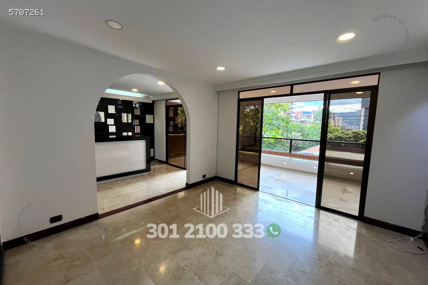 Apartamento en arriendo en Castropol, Medellín · foto 2 de 24