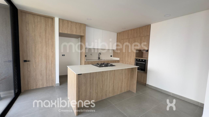 Apartamento en arriendo en Castropol, Medellín · foto 3 de 24