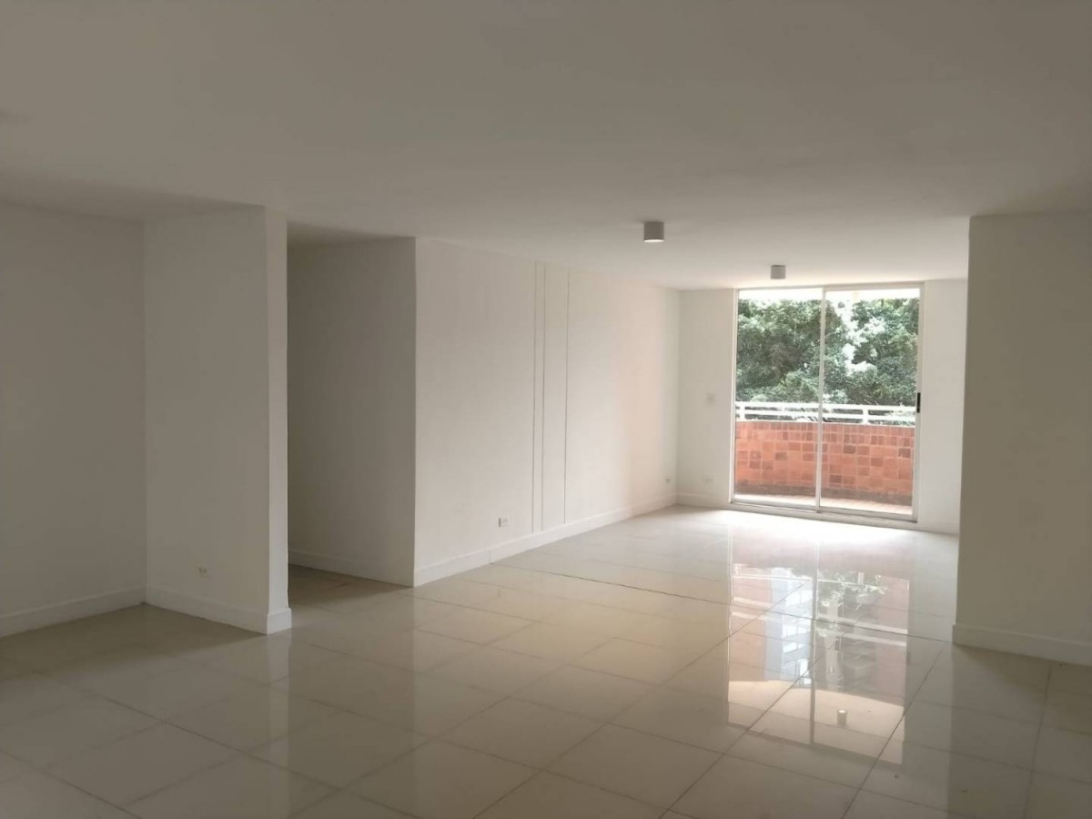 Apartamento en venta en Castropol, Medellín 2